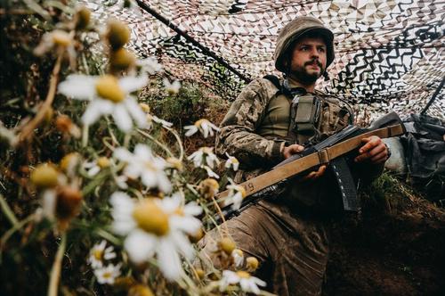 Зеленский готовится бросить в бой «гвардию тяжелобольных» Зеленский готовится бросить в бой «гвардию тяжелобольных»