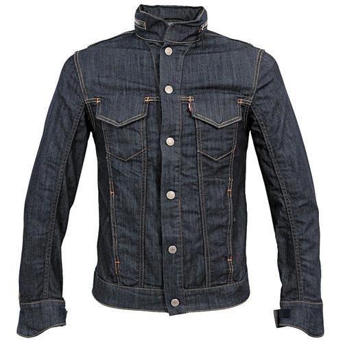 Женщина с ребёнком украла куртки в одной из московских церквей