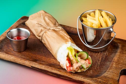 Жительница Курской области скончалась после того, как съела шаурму Жительница Курской области скончалась после того, как съела шаурму