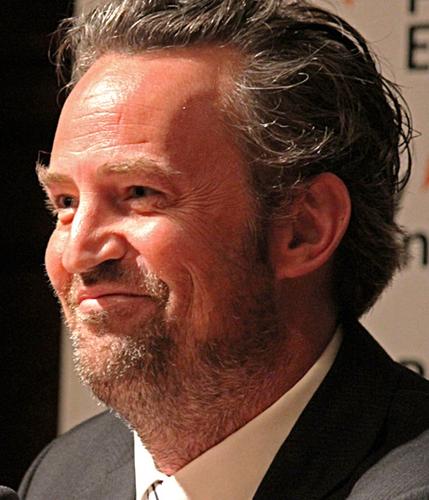 TMZ: актер Мэттью Перри ушел из жизни в 54 года из-за остановки сердца TMZ: актер Мэттью Перри ушел из жизни в 54 года из-за остановки сердца