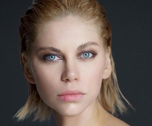 Актриса Мария Ремер: Десять часов мы стояли, не присаживаясь ни на секунду, не ели, не пили, не выходили в туалет