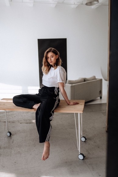 Актриса Анна Александер: Девушки сейчас мечтают о чём-то грандиозном, а не о том, как поскорее выскочить замуж Актриса Анна Александер: Девушки сейчас мечтают о чём-то грандиозном, а не о том, как поскорее выскочить замуж