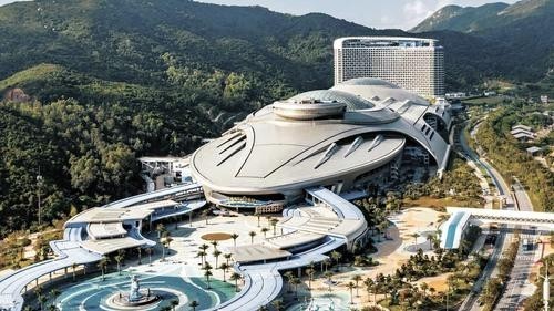 Манёвры уральских пилотов проверяют надзорные органы 