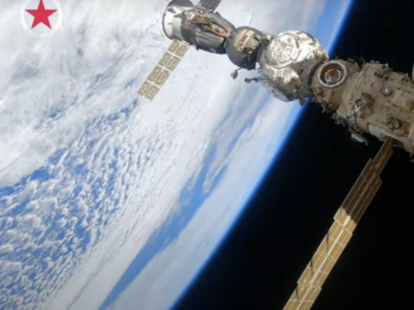 Космонавты завершили выход в открытый космос, продлившийся более 7,5 часа