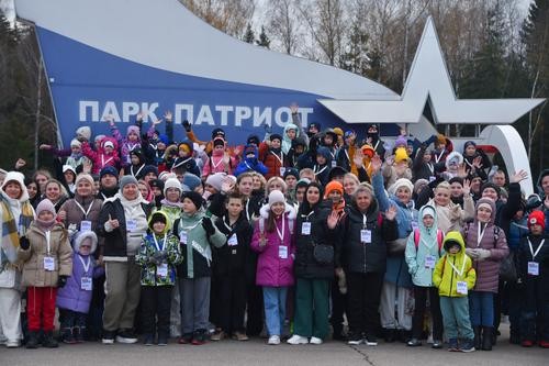 Спецпоезд «Время героев» впервые доставил участников СВО и их семьи в «Патриот» 