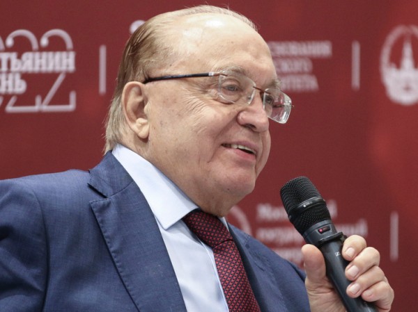 Виктор Садовничий одобрил использование калькуляторов на ОГЭ: "Первый шаг сделан"