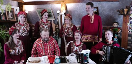 Знакомьтесь: ансамбль русской песни «Покровский лад» Знакомьтесь: ансамбль русской песни «Покровский лад»