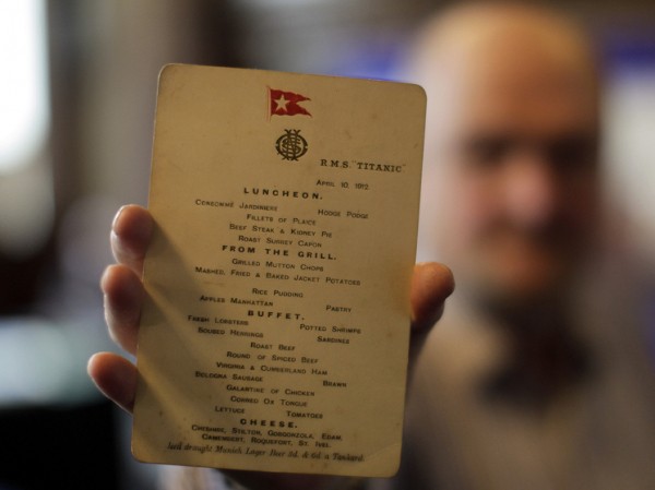 Устрицы, пудинг и мороженое: продано меню ужина с «Титаника»
