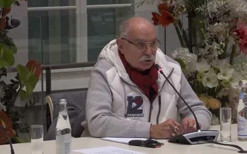 Режиссер Никита Михалков: Мы декларируем одни ценности, а живём в соответствии с другими Режиссер Никита Михалков: Мы декларируем одни ценности, а живём в соответствии с другими