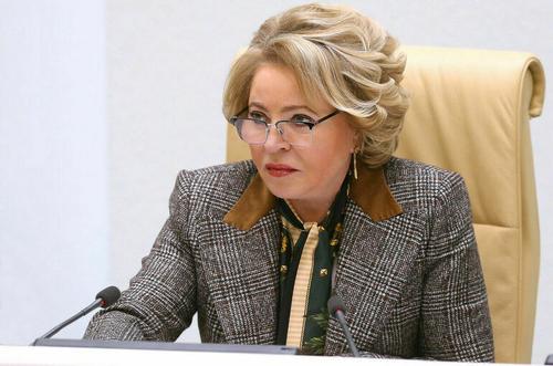 Матвиенко предложила при рождении третьего ребёнка предоставлять семье квартиру