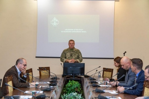 Залужный сливает Украину: Зеленский не хочет сливаться