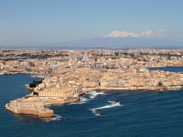 Найденные близ Сицилии каменные якоря назвали важной археологической находкой