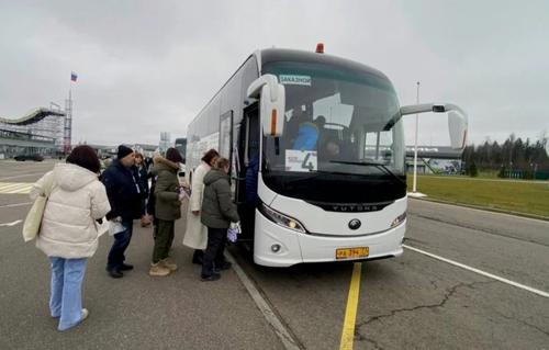 Участники СВО и их семьи отправятся в парк «Патриот» рейсами «Время героев» Участники СВО и их семьи отправятся в парк «Патриот» рейсами «Время героев»