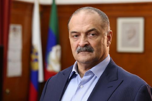 Меликов назвал страшным видео, где дагестанец ищет евреев в турбине самолета