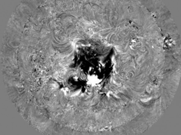 На Солнце произошло пять выбросов, которые устроят грандиозную бурю 1 декабря