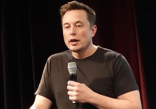 Крупные американские компании отказались размещать рекламу в соцсети Х из-за поддержки Илоном Маском антисемитского поста