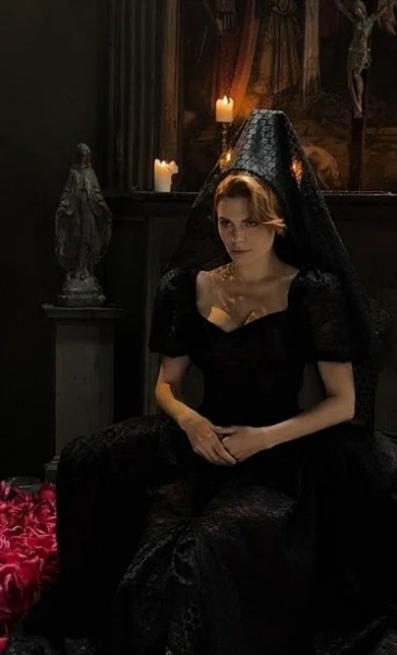 Актриса Полина Кузьминская: Рамзан Кадыров принимал нас с Жераром Депардье и Элизабет Хёрли, как арабский шейх