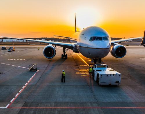 Первый самолет с эвакуированными из сектора Газа россиянами сел в Домодедово