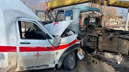 Одноклассники, спустя 30 лет с окончания школы попали в одну аварию Одноклассники, спустя 30 лет с окончания школы попали в одну аварию