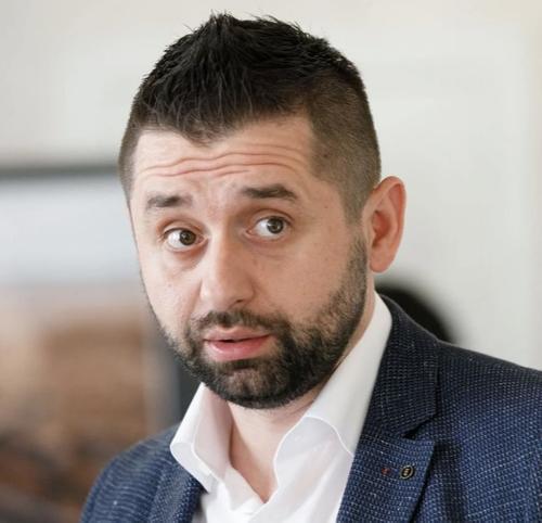 БиБиСи обвинила Арахамию в поставках оружия ХАМАСу