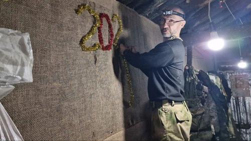 Слезы бойца Эдуарда Самылина: Как встречают Новый год герои публикаций «Аргументов недели?»