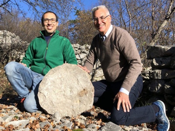 На поверхности камня найдена небесная карта возрастом 2500 лет с загадочным знаком