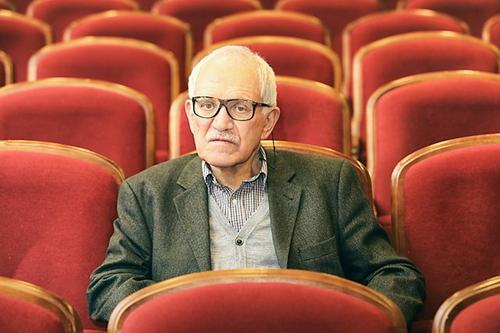 Помощник Александра Митты сообщил, что режиссер остается в больнице