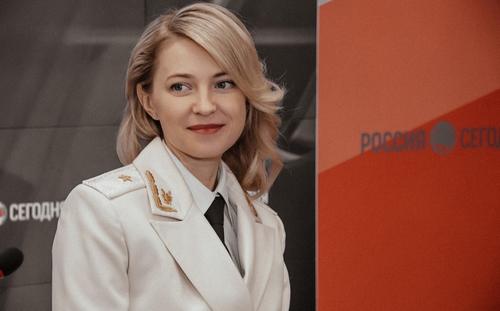 Наталья Поклонская красиво поет Наталья Поклонская красиво поет