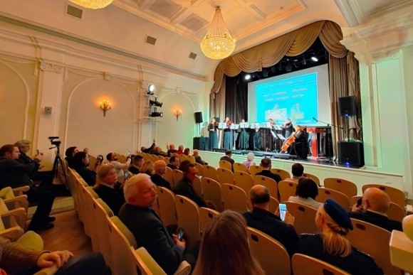 Политик-эколог Сергей Лисовский: Самое страшное оружие – не ядерное, а информационное Политик-эколог Сергей Лисовский: Самое страшное оружие – не ядерное, а информационное