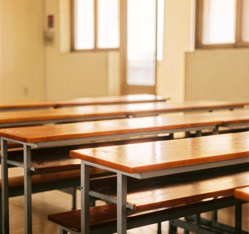 Источник: в гимназии Брянска, где открыли стрельбу, не работал металлодетектор Источник: в гимназии Брянска, где открыли стрельбу, не работал металлодетектор