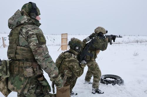 Путин увеличил штатную численность российской армии на 170 тысяч человек Путин увеличил штатную численность российской армии на 170 тысяч человек