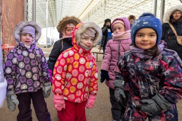 Десятки ребят стали участниками новогоднего шоу в музее «Г.О.Р.А.» Десятки ребят стали участниками новогоднего шоу в музее «Г.О.Р.А.»