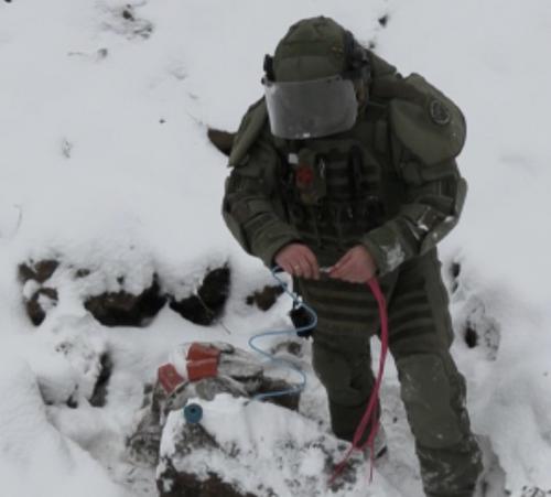 Российские сапёры используют робототехнику Российские сапёры используют робототехнику