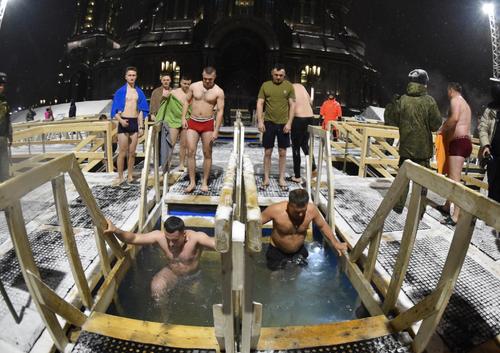 В Храме ВС РФ идёт служба в честь Крещения Господня 