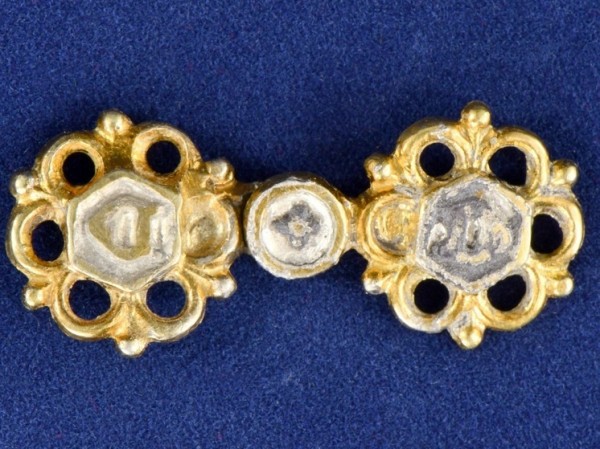 Археологи обнаружили уникальное ювелирное изделие при раскопках королевского дворца