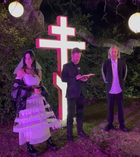 Черная месса в Лос-Анджелесе: от чего очищается Россия