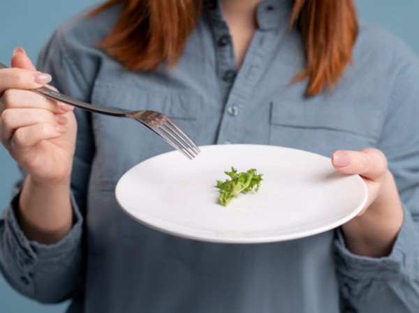 Диета Риши Сунака может помочь избежать болезни Альцгеймера: ученые объяснили причину