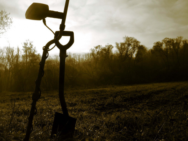 Археологи раскопали редкие доспехи Средневековья недалеко от швейцарского замка