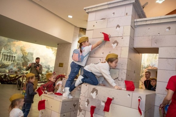 Около 11 тысяч детей стали участниками новогоднего квеста Музея Победы Около 11 тысяч детей стали участниками новогоднего квеста Музея Победы