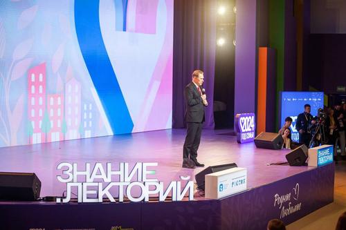 Михаил Мурашко: Сегодня каждая женщина рожает в безопасных и комфортных условиях