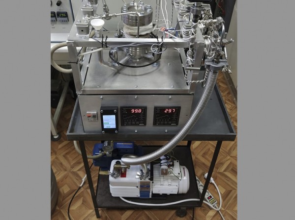 Российские геохимики создали установку для определения «живой» и «мертвой» воды на Луне