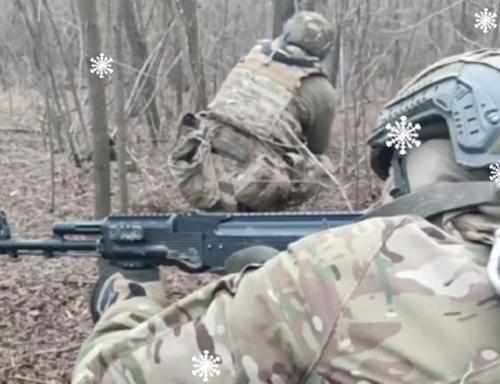 Наземная разведка наводит авиацию на цель 