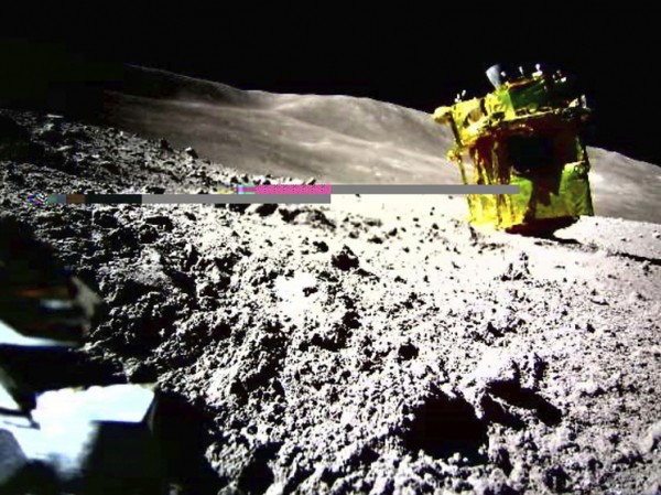 Японский «лунный снайпер» попал впросак: оказался в «неподобающем» положении