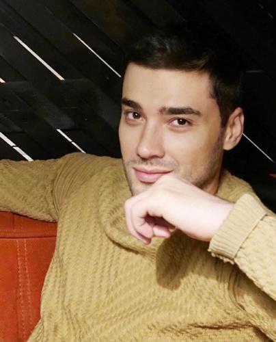 В издательстве Глагол вышел роман Аурена Хабичева «Пойди напугай бабушку»