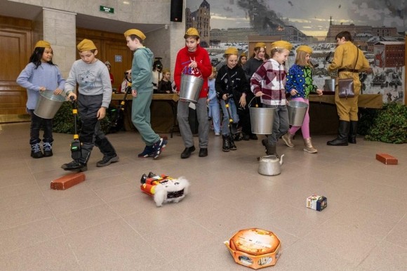 Около 11 тысяч детей стали участниками новогоднего квеста Музея Победы Около 11 тысяч детей стали участниками новогоднего квеста Музея Победы