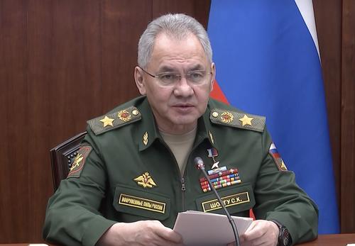 Шойгу провел переговоры с Министром обороны КНР адмиралом Дун Цзюнем