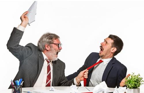 «Барин в погонах» от обиды пожелал тяжкой болезни семье того, кто на него пожаловался «Барин в погонах» от обиды пожелал тяжкой болезни семье того, кто на него пожаловался