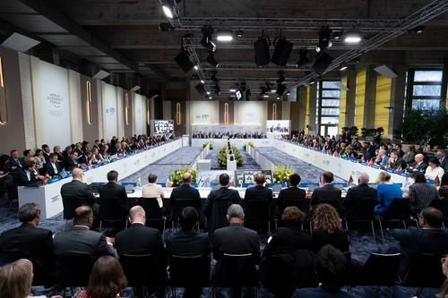 Guardian: Зеленский не присутствовал на встрече по Украине в Давосе Guardian: Зеленский не присутствовал на встрече по Украине в Давосе