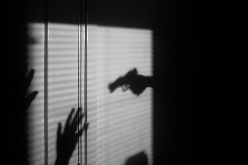 Напавшего на девушку с битой мужчину осудили на десять лет Напавшего на девушку с битой мужчину осудили на десять лет