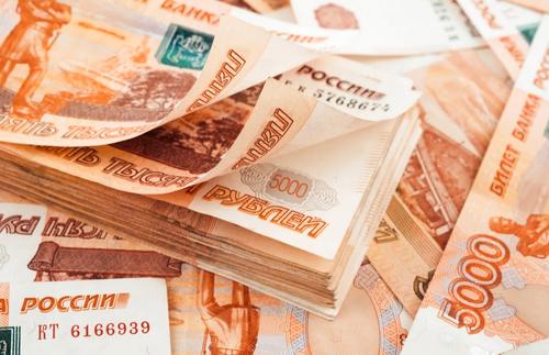 Рубль показал рекордное ослабление за последние несколько лет 